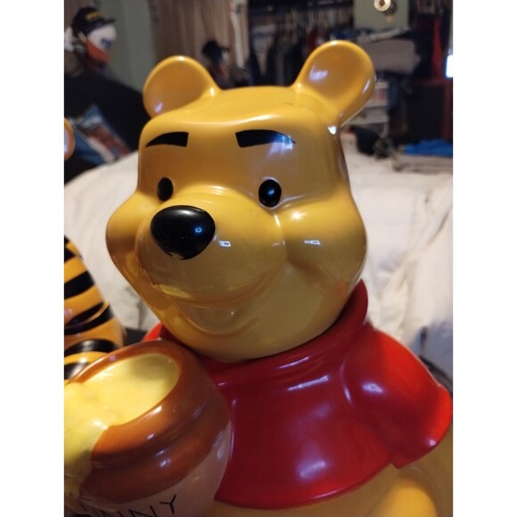 Vintage Disney's Winnie the Pooh Tigger & Winnie Cookie Jar Pair RARE - Picture 2 of 16